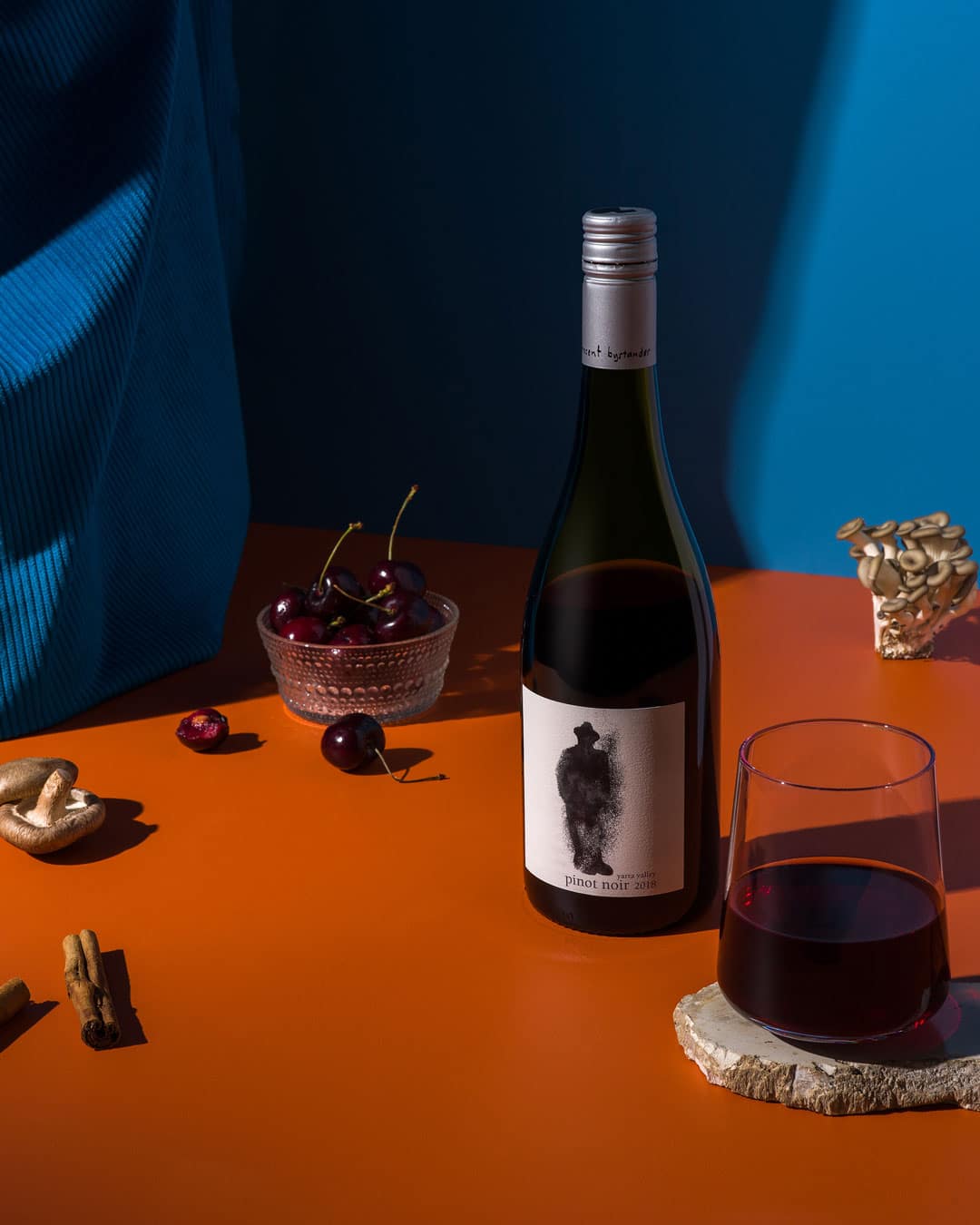 2019_08_INOCENT_BYSTANDER_PINOT_NOIR_002