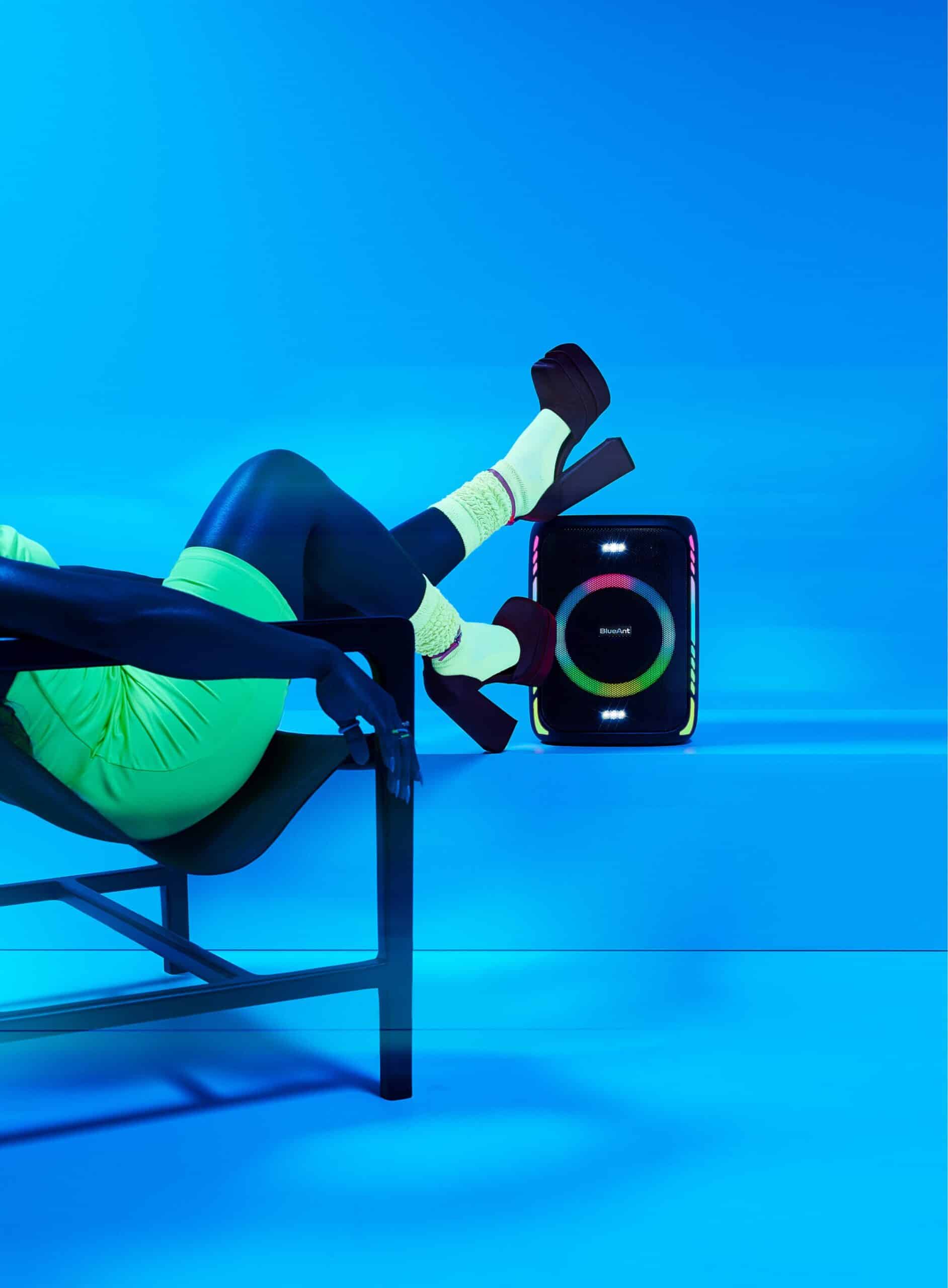 blue-ant-party-speaker-04