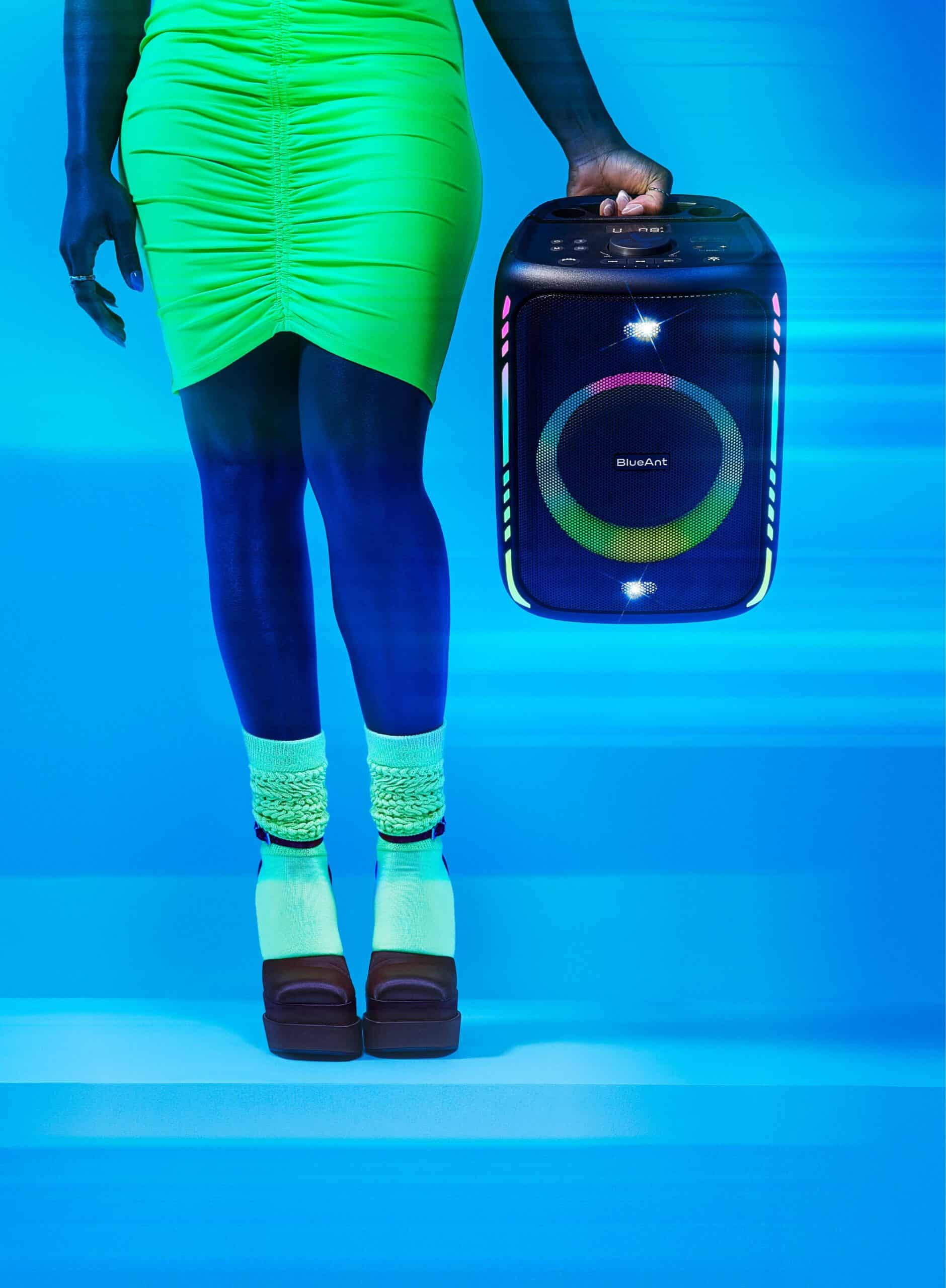 blue-ant-party-speaker-05